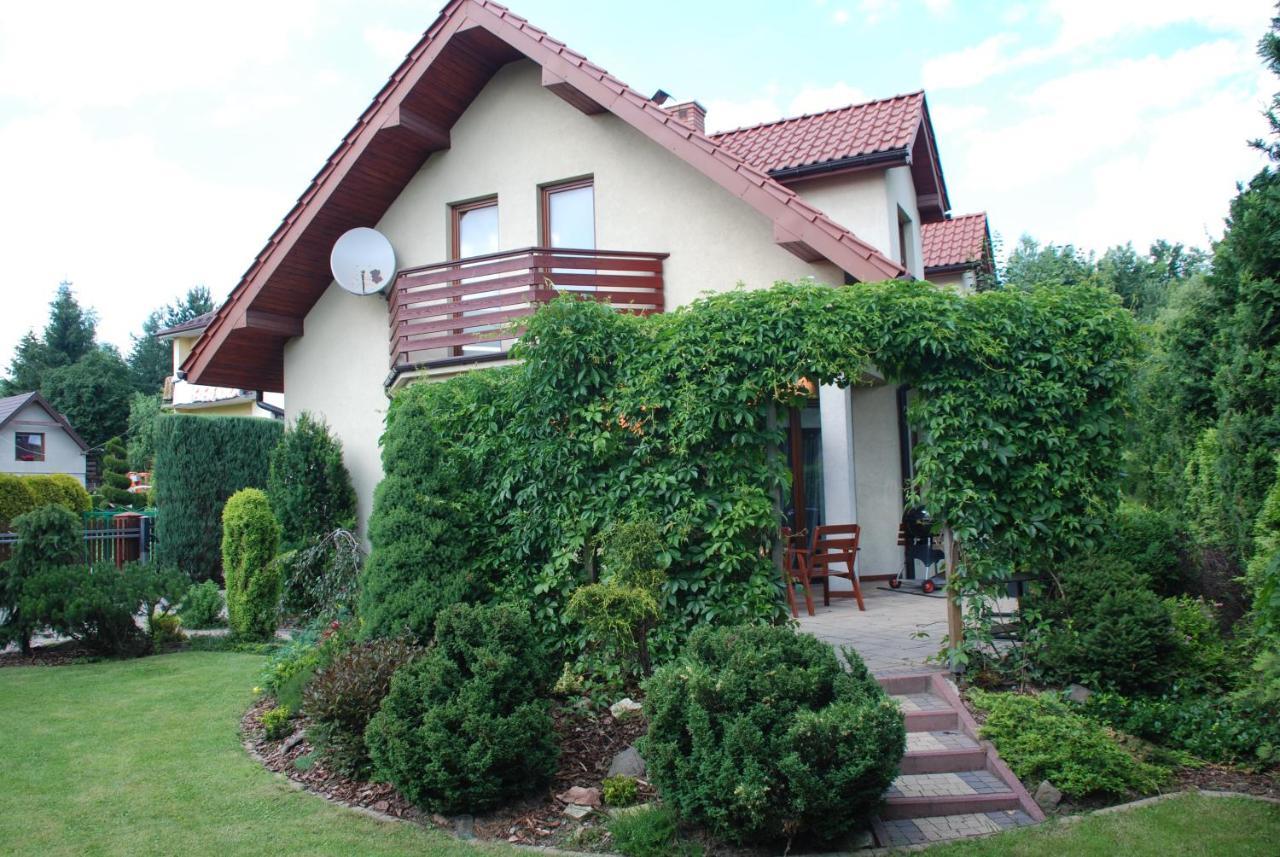 Dom Z Ogrodem Villa Limanowa Exterior photo